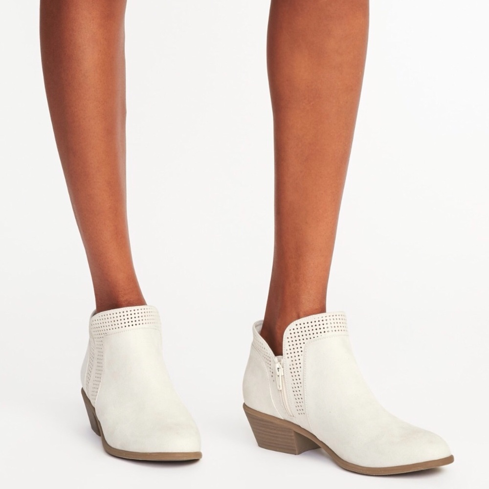 Perforated Sueded Low Booties 🧡💛